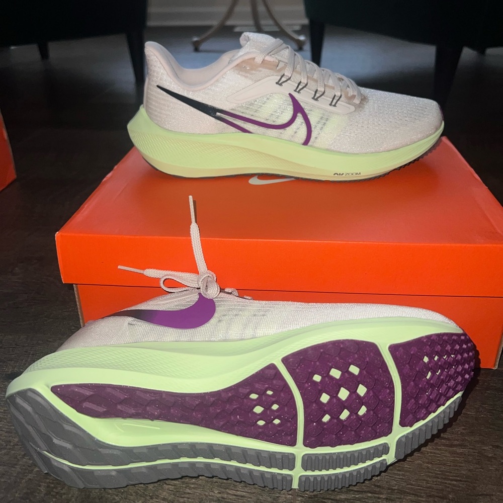 NIKE AIR ZOOM PEGASUS 39,